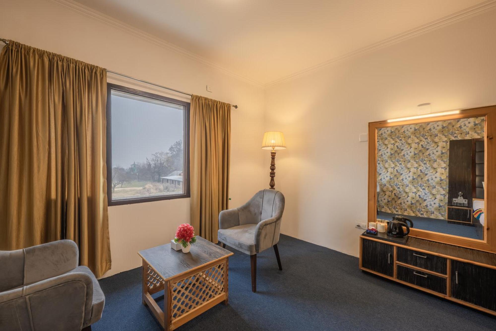 Echor Kashmir Holidays Resort Srinagar Bagian luar foto