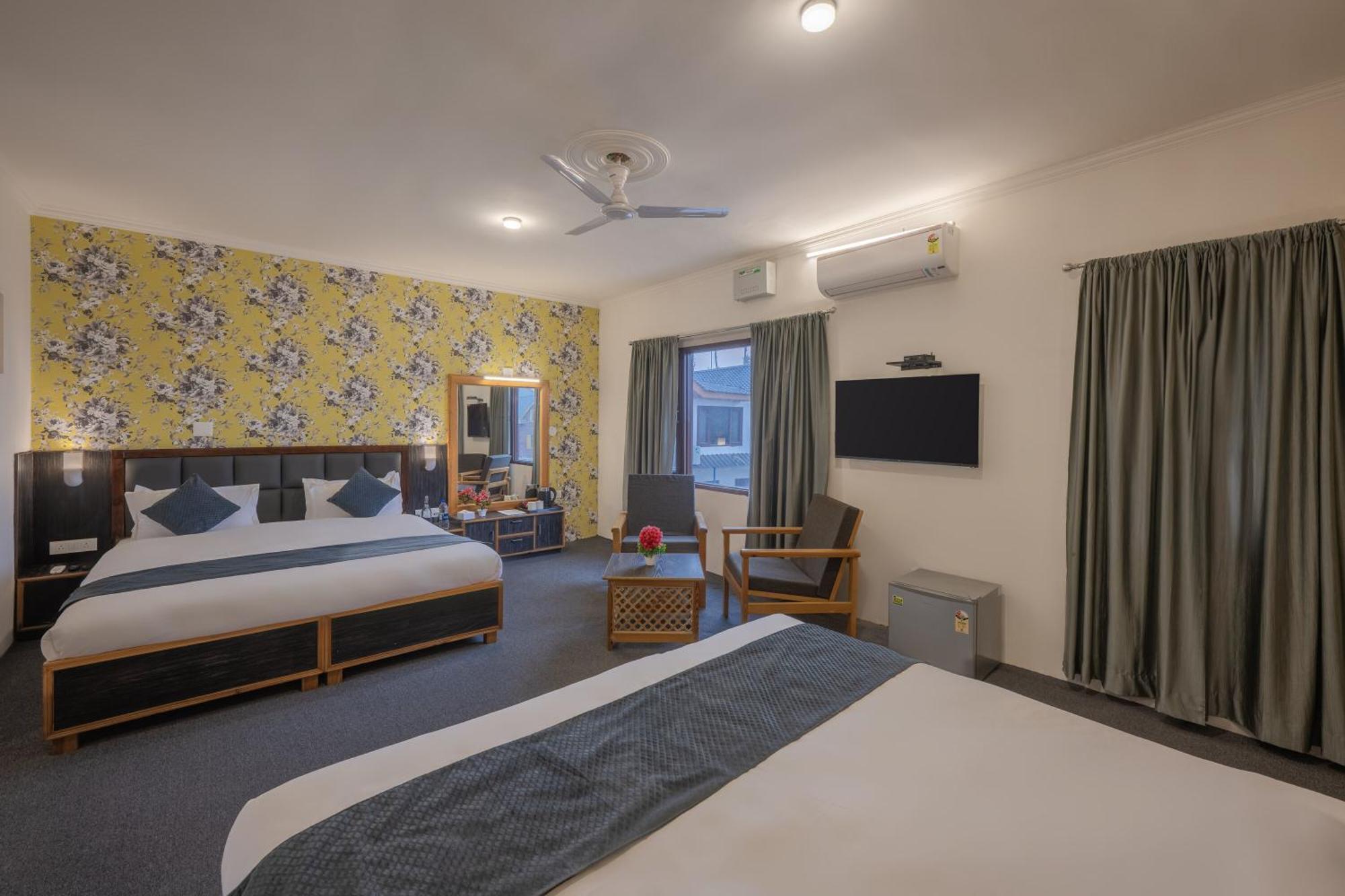 Echor Kashmir Holidays Resort Srinagar Bagian luar foto